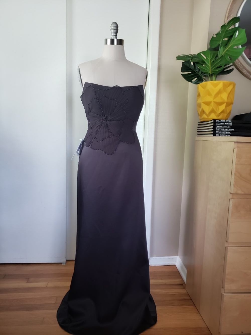 Azazie Atelier Orchid Formal Dress Size 8 NEW